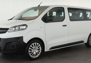 Opel Vivaro 55.600 km 24.284 &euro; Düsseldorf 40233