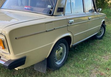 Lada Andere 54.500 km 8.300 &euro; Malchow 17213