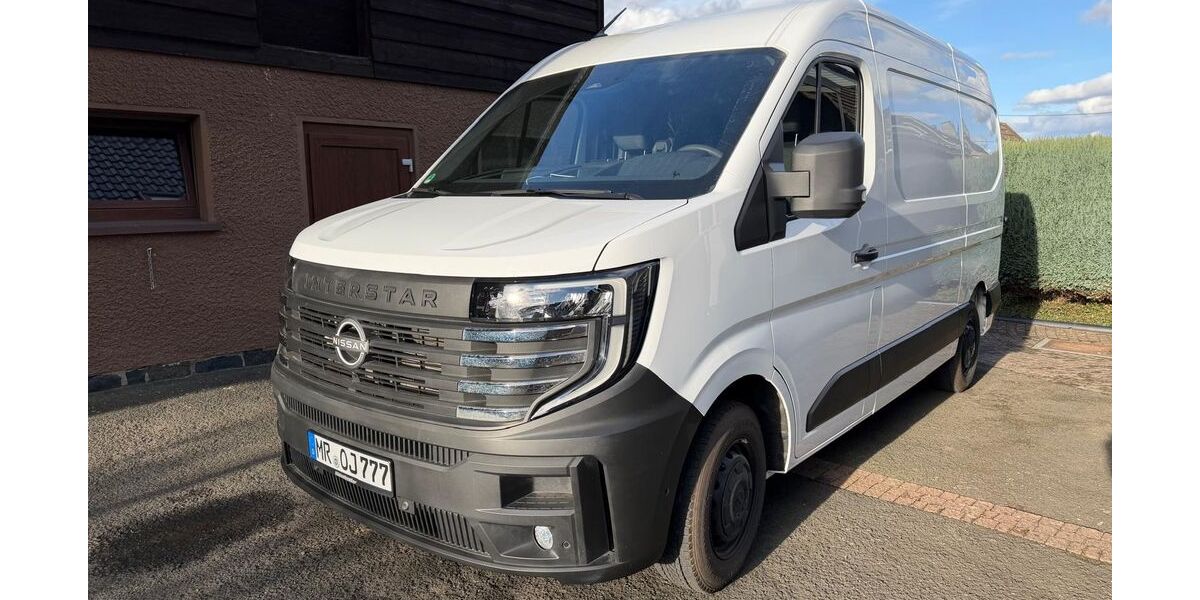Nissan Interstar 8.372 km 28.480 &euro; Hilchenbach 57271