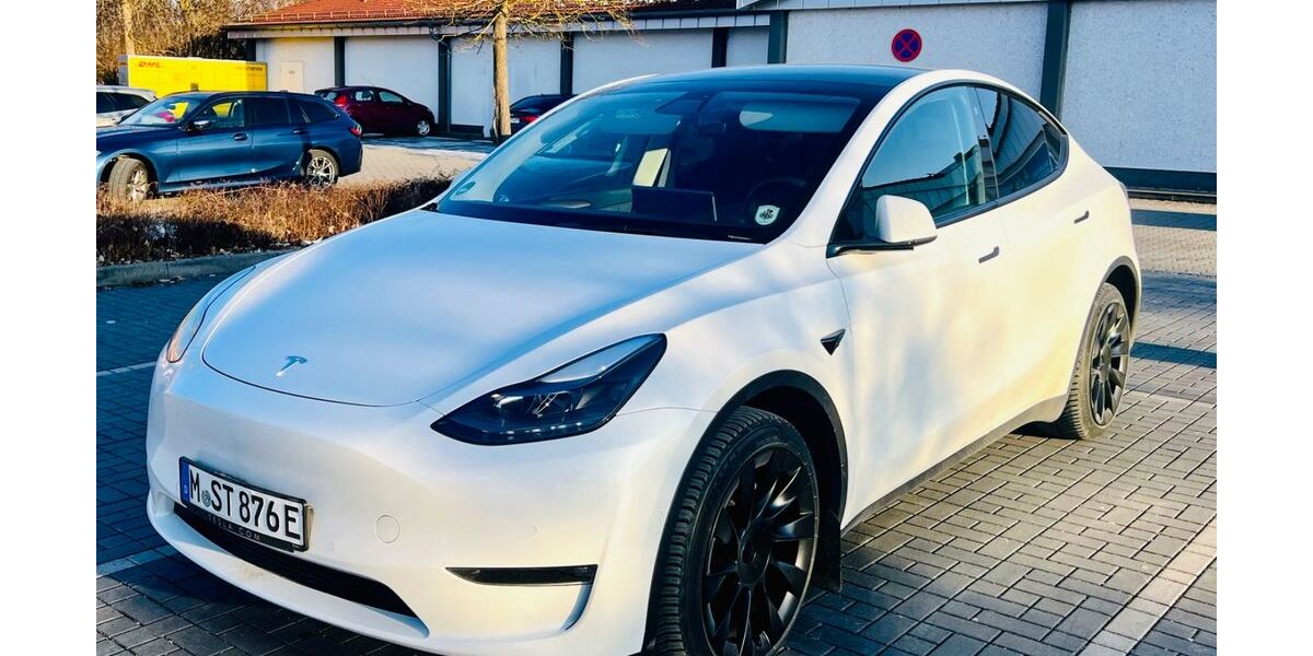 Tesla Model Y 95.000 km 29.800 &euro; München 81241