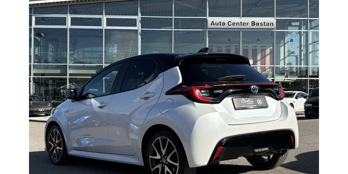 Toyota Yaris 1.5 Hybrid Black&White DAB/KAMERA/1.HAND 29.792 km 19.900 &euro; Villingen-Schwenningen 78054