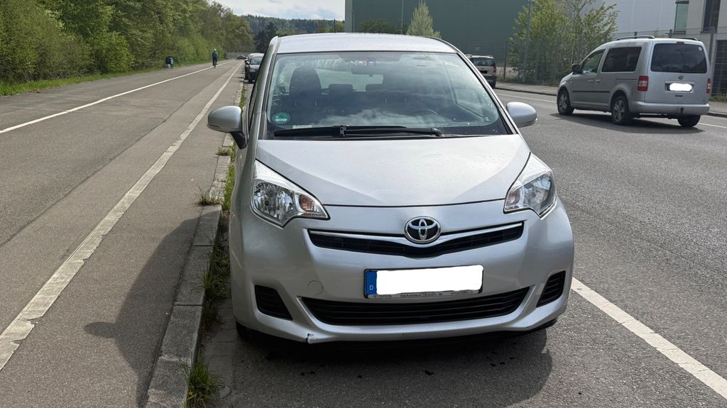 Toyota Verso-S 84.420 km 7.500 &euro; Radolfzell am Bodensee 78315