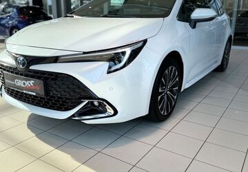 Toyota Corolla 5.600 km 32.348 &euro; Amberg 92224