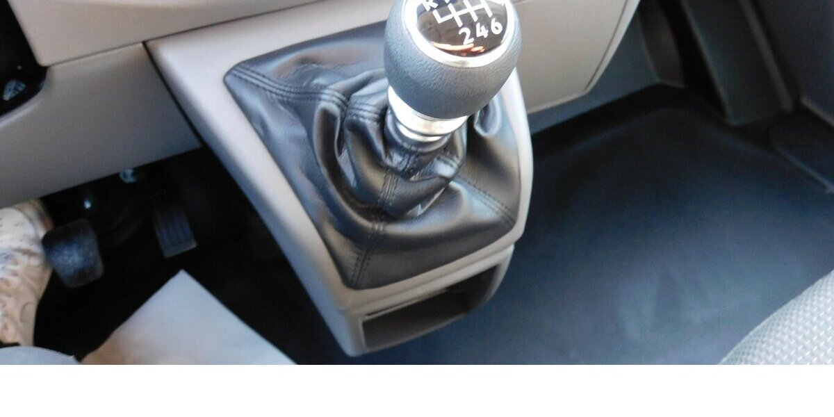 VW T7 Transporter 2.0 Lang TDI 3Sitze Navi Klima 12.200 km 32.990 &euro; Vordorf 38533