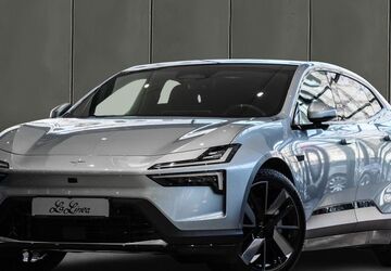 Polestar 4 5.500 km 46.490 &euro; Köln 50968