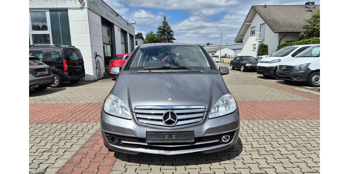 Mercedes-Benz A 150 Automatik, Klima 143.000 km 1.990 &euro; Rodgau 63110