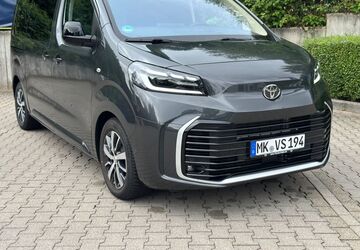 Toyota Proace (Verso) 2.299 km 46.990 &euro; Lüdenscheid 58511