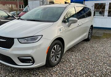 Chrysler Pacifica 114.000 km 35.999 &euro; Hamburg 22309