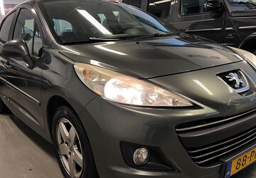Peugeot 207 155.900 km 2.850 &euro; Beverwijk 