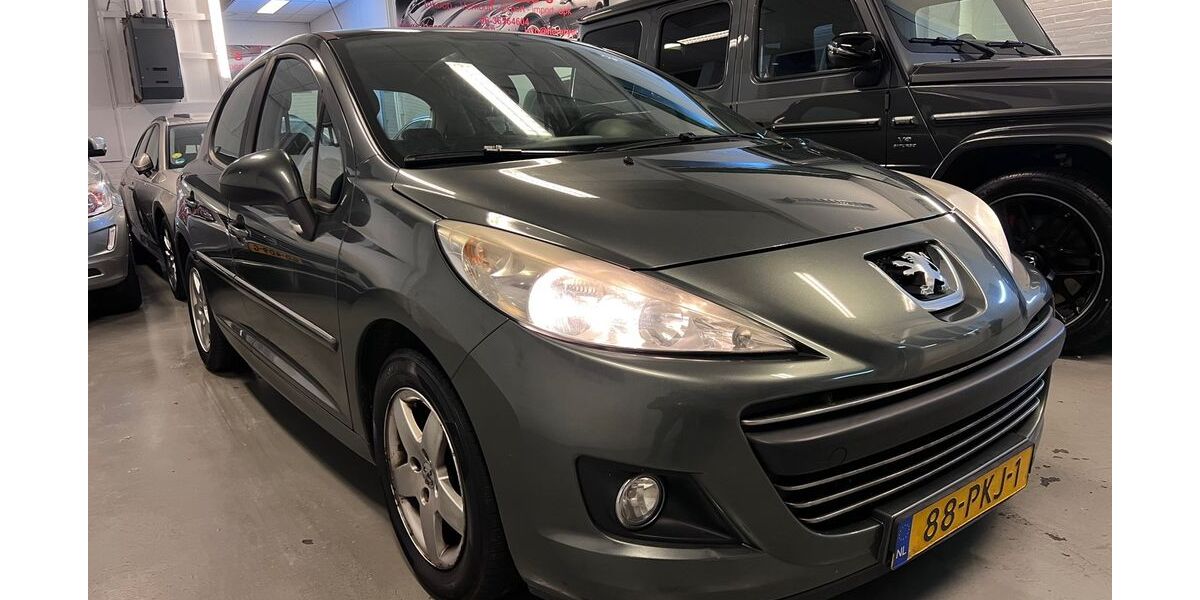 Peugeot 207 155.900 km 2.850 &euro; Beverwijk 