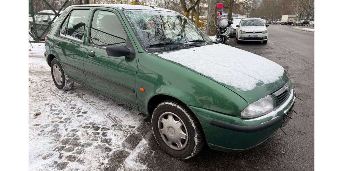 Mazda 121 69.000 km 1.580 &euro; Berlin 12109
