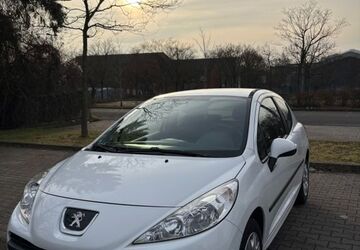 Peugeot 207 138.448 km 3.100 &euro; Wiesbaden 65189