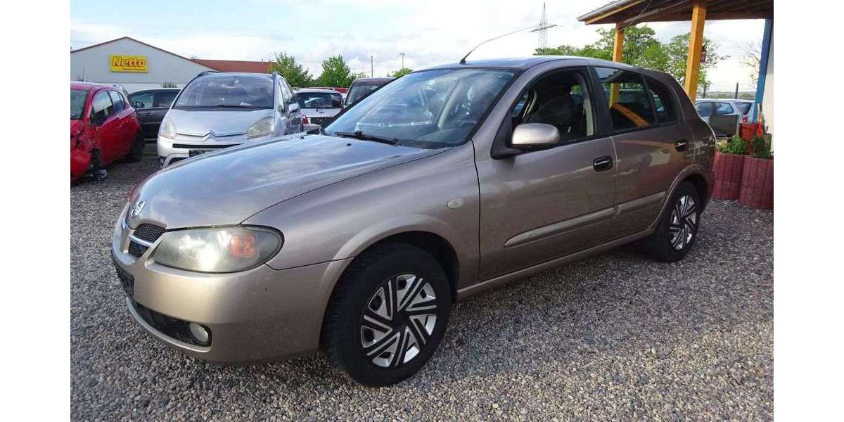 Nissan Almera 215.800 km 900 &euro; Dresden 01219