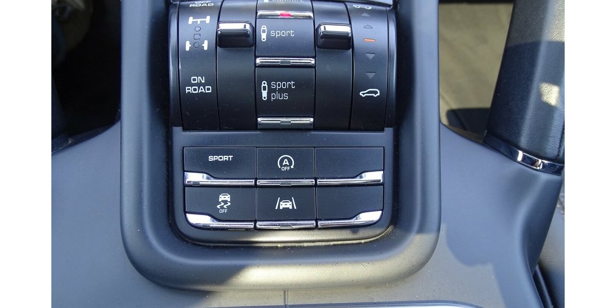 Porsche Cayenne S 4,2l Diesel Pano, Navi, 21 Zoll, Standhe 229.443 km 23.490 &euro; Rodgau 63110