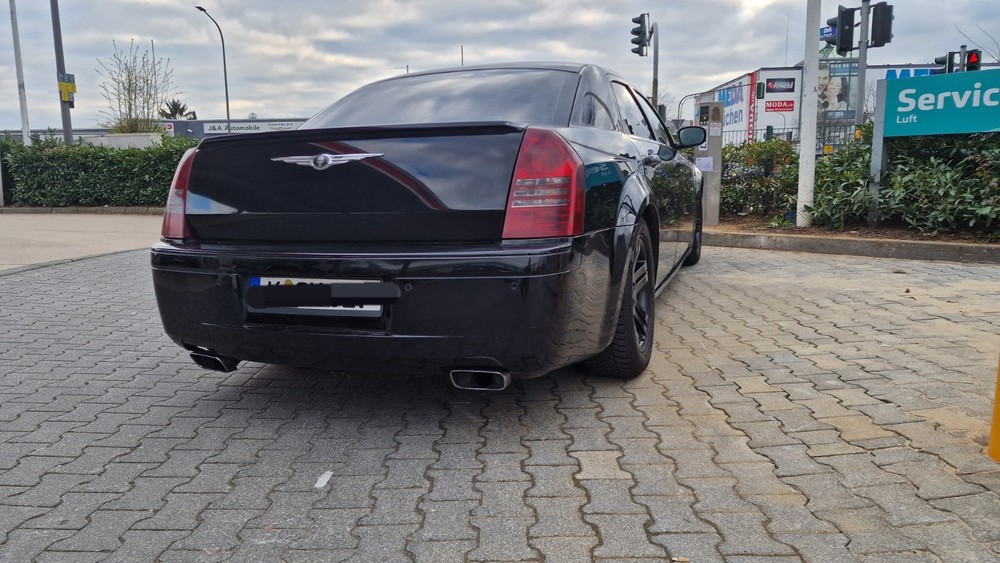 Chrysler 300C 290.000 km 4.550 &euro; Köln 50667