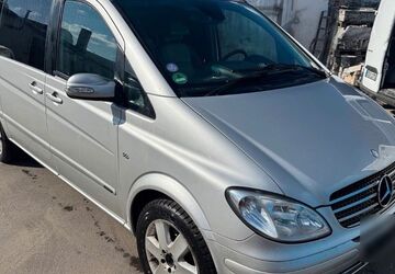 Mercedes-Benz Viano 226.000 km 10.990 &euro; Berlin 10365