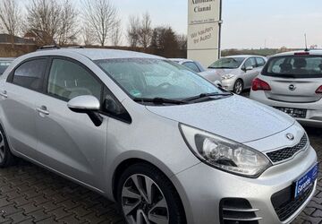 Kia Rio 101.899 km 7.250 &euro; Münzenberg-Gambach 35516