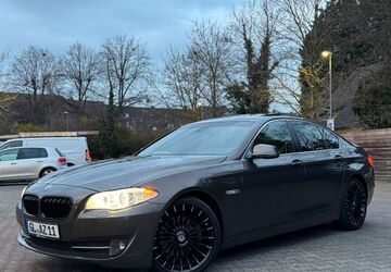 BMW 523 222.711 km 9.000 &euro; Bergisch Gladbach 51465