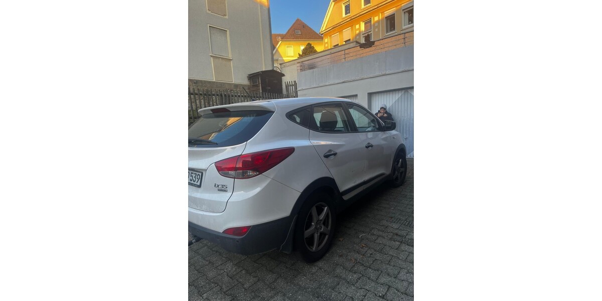 Hyundai ix 35 133.000 km 5.000 &euro; Wetter 35083