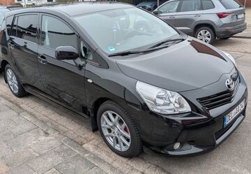 Toyota Verso 214.000 km 7.500 &euro; Delmenhorst 27753