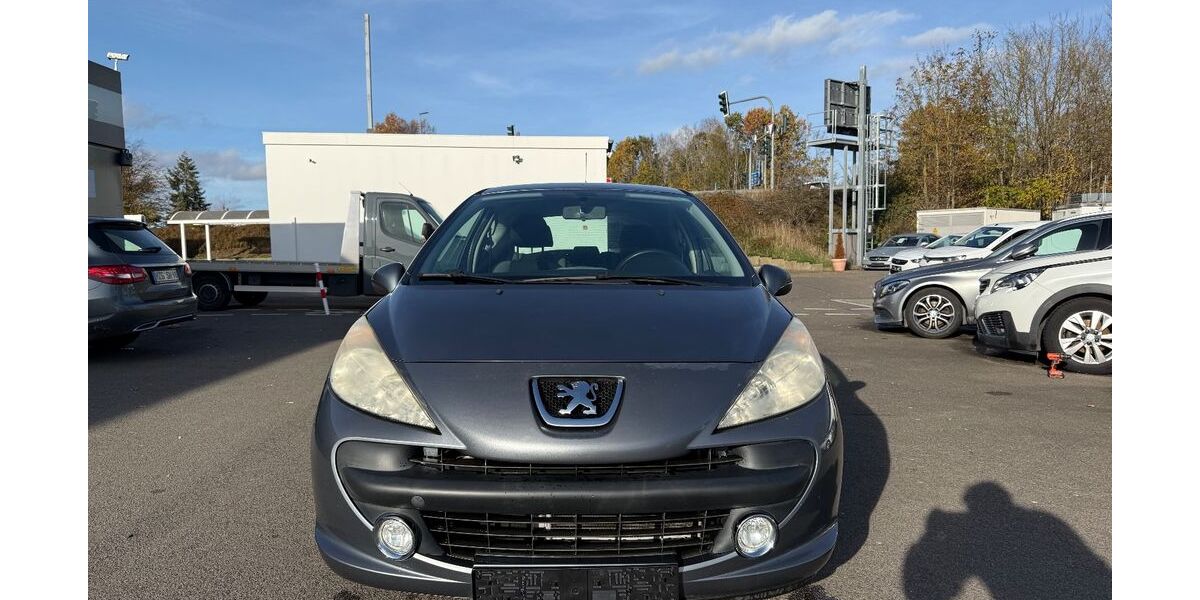 Peugeot 207 53.000 km 2.999 &euro; Merzig 66663
