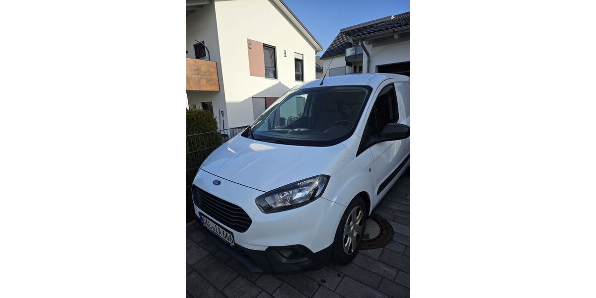 Ford Transit Courier 82.000 km 10.999 &euro; Mauerstetten 87665