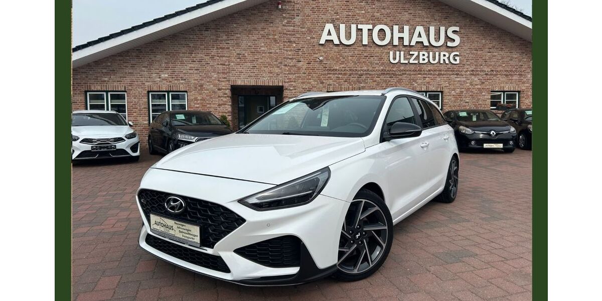 Hyundai i30 42.223 km 17.900 &euro; Henstedt Ulzburg(20 km nördlich von HH-direkt an der A7) 24558