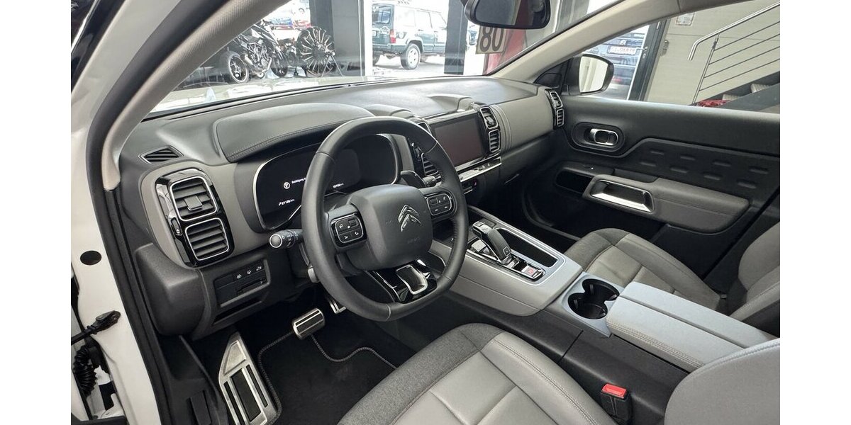 Citroen C5 Aircross 130 EAT 8 Shine Pack Panoramadach 27.120 km 18.760 &euro; Lich 35423