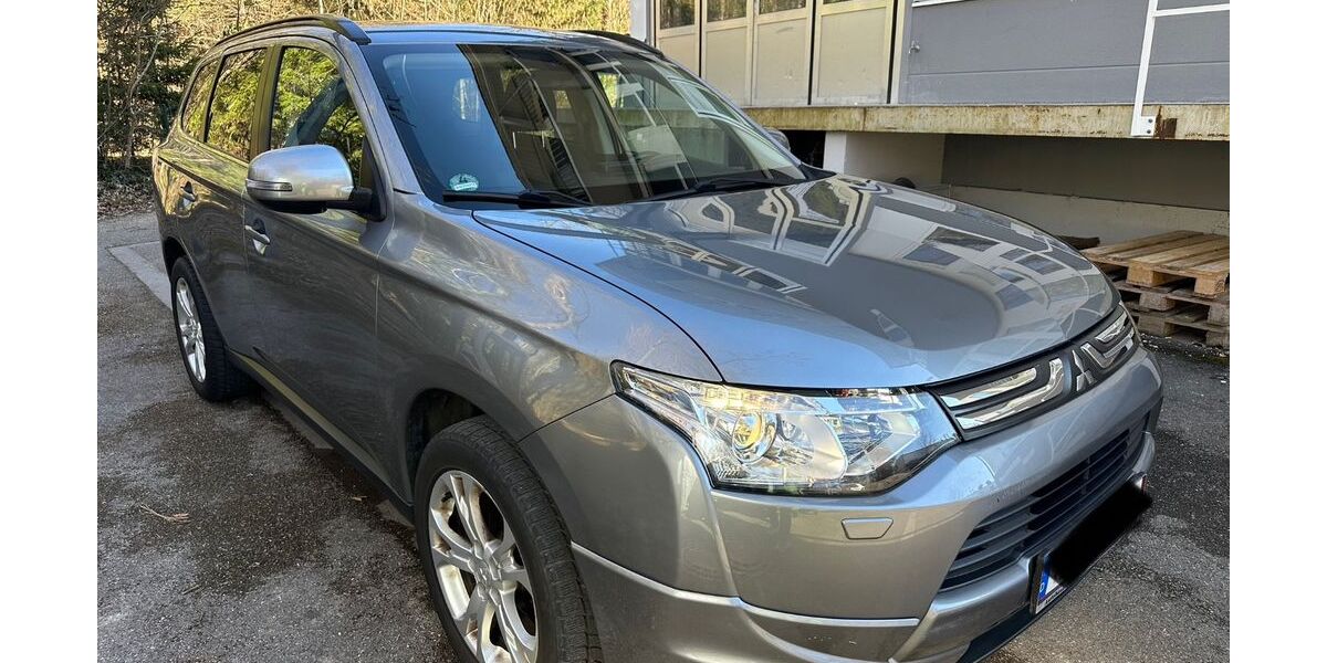 Mitsubishi Outlander 210.000 km 6.999 &euro; Höhenkirchen-Siegertsbrunn 85635