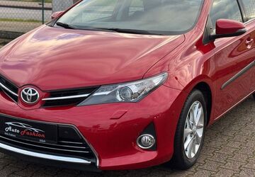 Toyota Auris 39.800 km 13.750 &euro; Jülich 52428