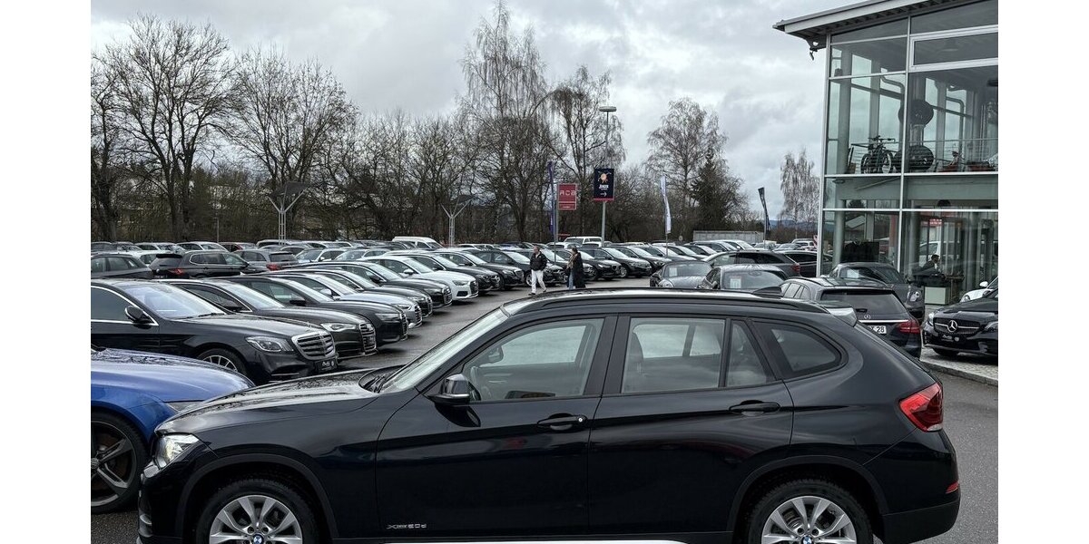 BMW X1 20d xDrive BI-XENON/TEMPOMAT/NAVI/PDC/SHZ/DAB 79.104 km 16.900 &euro; Villingen-Schwenningen 78054