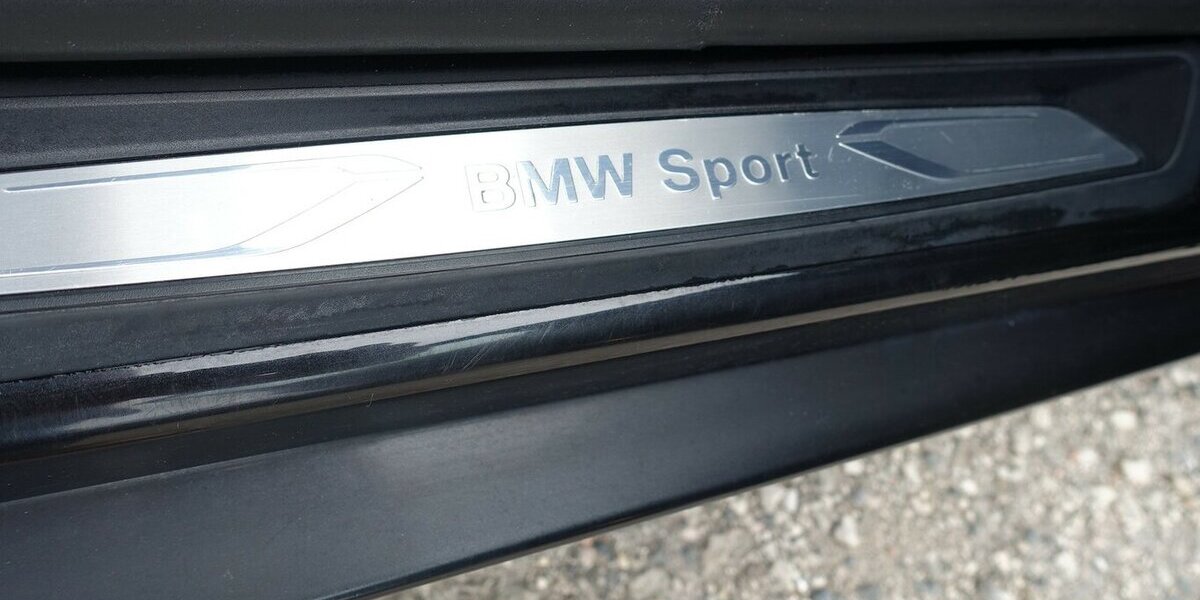 BMW 318d Touring Sport Bi-Xenon Navi PDC Leder Sitzhei 194.700 km 11.950 &euro; Neumarkt/OPf 92318