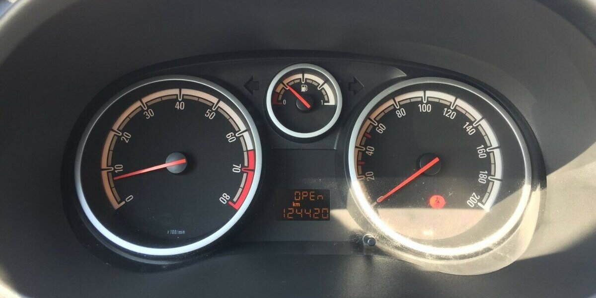 Opel Corsa Edition,Klima,Alu,el.Fh. usw.! 124.000 km 4.750 &euro; Himmelkron 95502