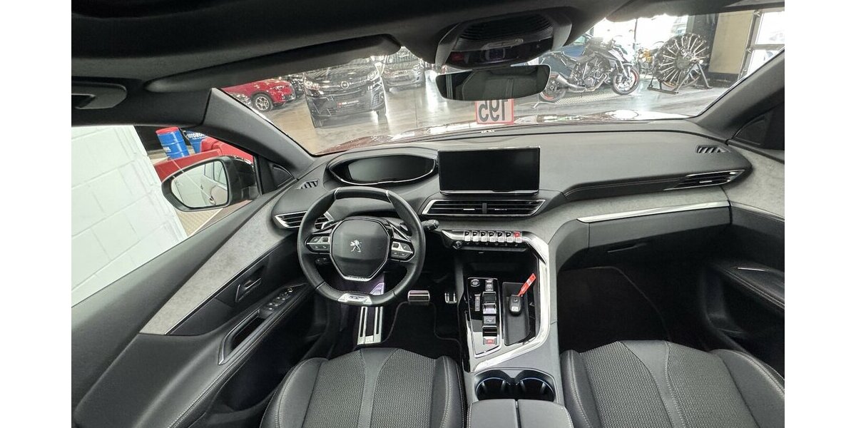 Peugeot 5008 GT 130 BlueHDi 1.Hand Panorama 7 Sitze 29.300 km 27.590 &euro; Lich 35423