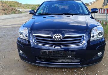 Toyota Avensis 192.000 km 3.999 &euro; Aschaffenburg 63739