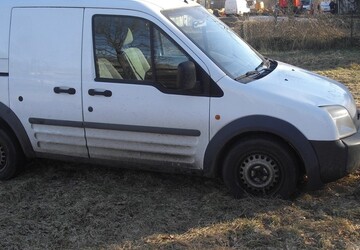 Ford Transit Connect 178.000 km 1.200 &euro; Kraak 