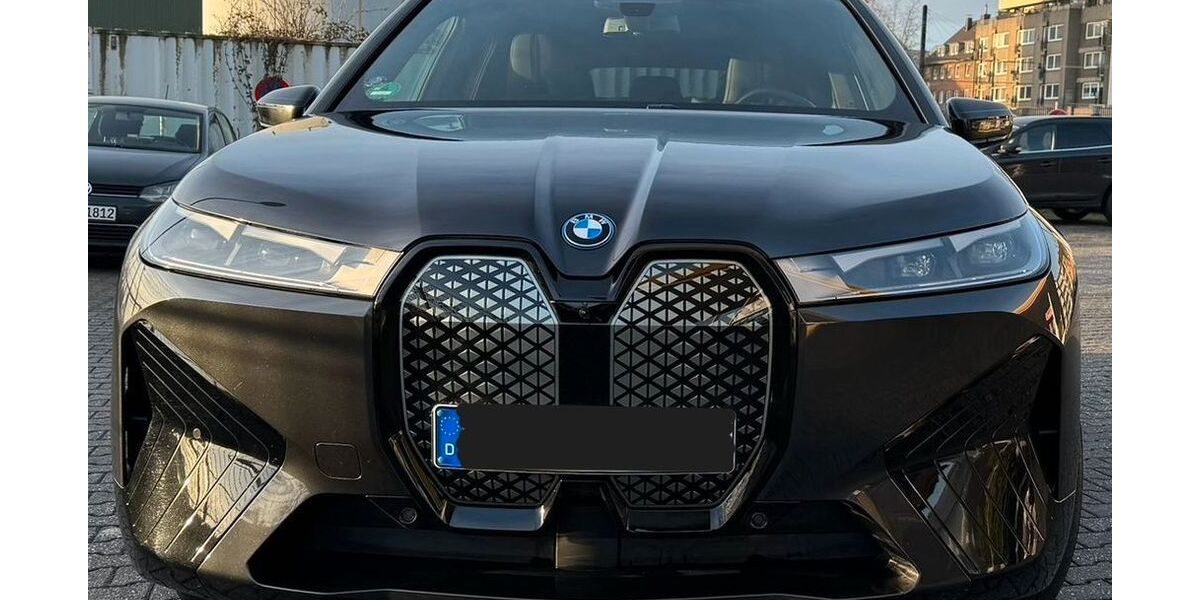 BMW iX 79.949 km 40.890 &euro; Selters 65618