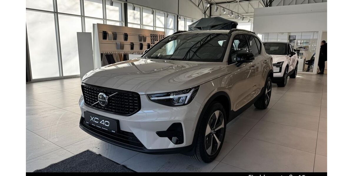 Volvo XC40 3.000 km 45.300 &euro; Dresden 01099