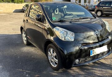 Toyota IQ 158.000 km 5.700 &euro; Düsseldorf 40227