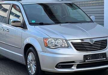 Lancia Voyager 114.105 km 11.990 &euro; Berlin 13088