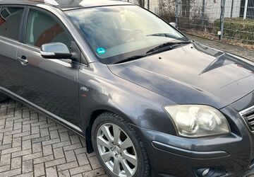 Toyota Avensis 211.000 km 1.500 &euro; Lippstadt 59557