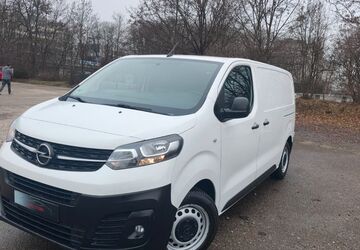 Opel Vivaro 143.000 km 10.900 &euro; München 80939