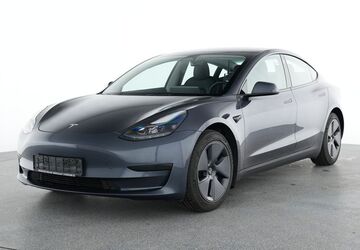 Tesla Model 3 74.216 km 24.086 &euro; Eschborn 65760