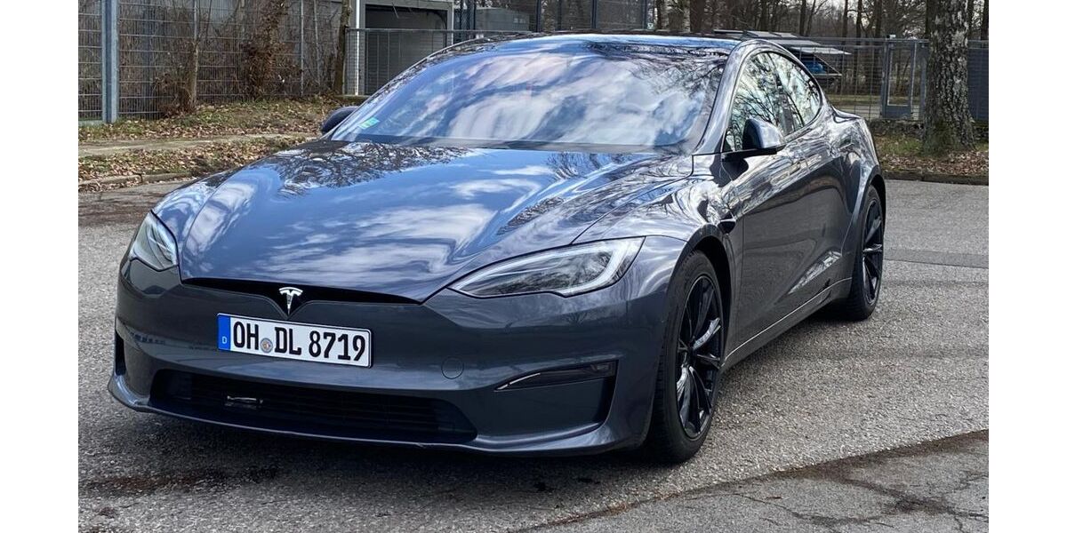 Tesla Model S 68.599 km 46.410 &euro; Bargteheide 22941