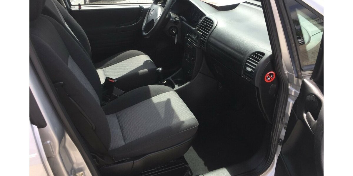 Opel Zafira Orig. 96000 km,PDC,7 Sitze,Tüv Neu! 96.000 km 2.990 &euro; Himmelkron 95502