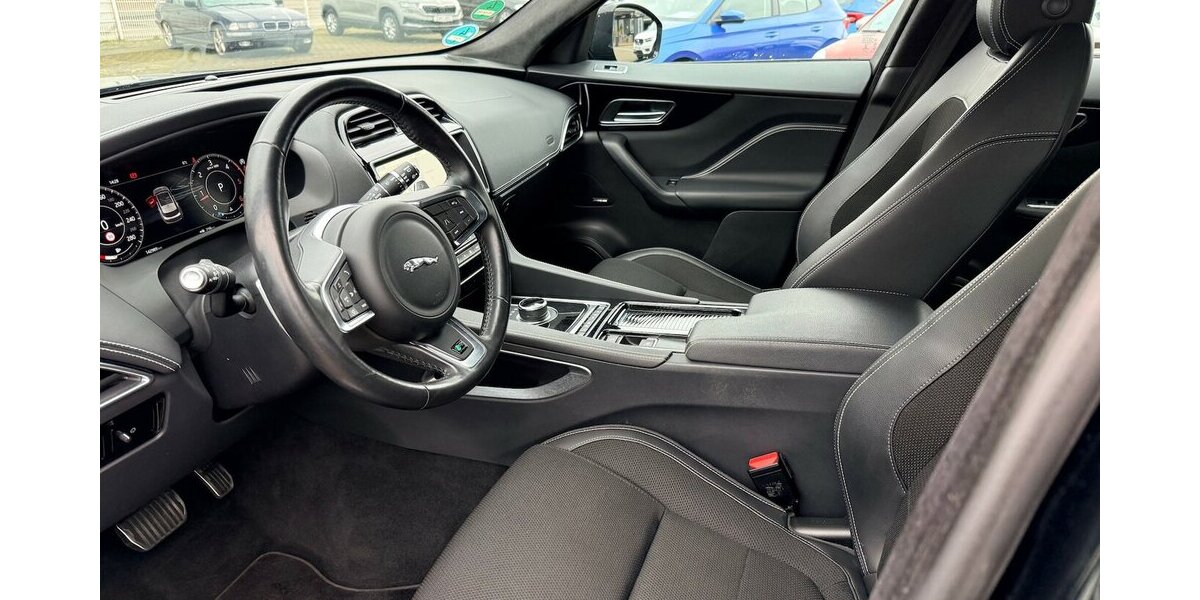 Jaguar F-Pace 2.0 R-Sport AWD 177KW 142.010 km 18.999 &euro; Frankfurt 60386