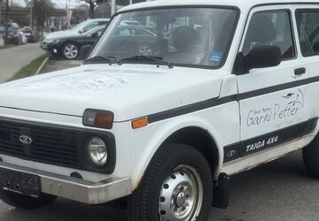 Lada Taiga 70.000 km 1.900 &euro; München 81825