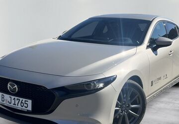 Mazda 3 1.483 km 28.490 &euro; Berlin 12247