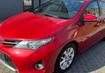 Toyota Auris 120.000 km 8.499 &euro; Berlin 13055