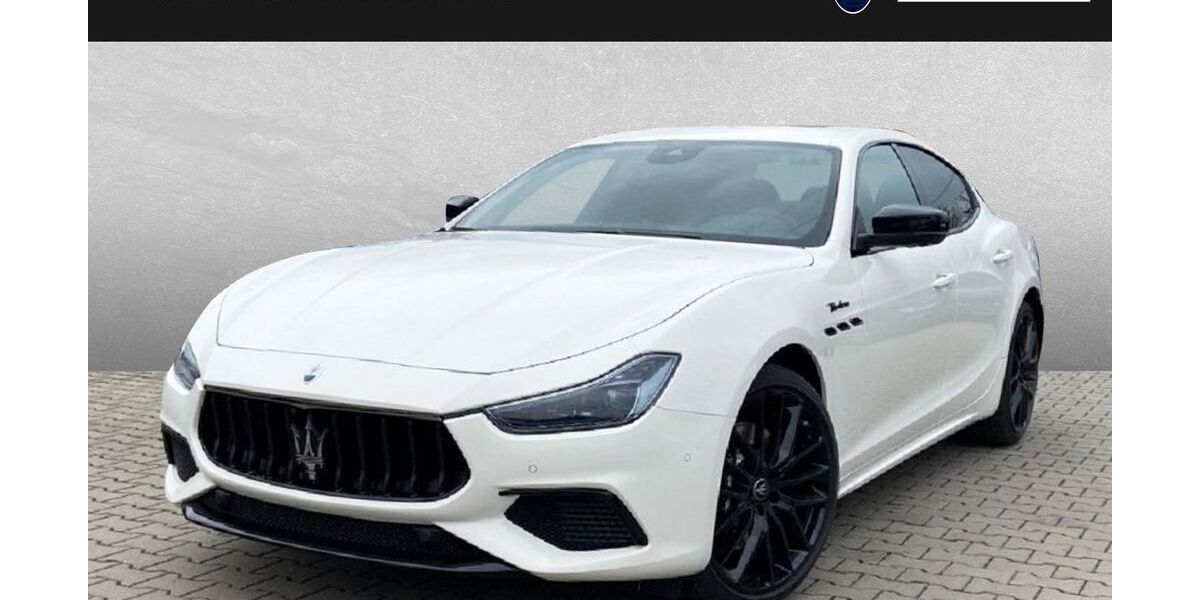 Maserati Ghibli 25.500 km 73.999 &euro; Karlsruhe 76187